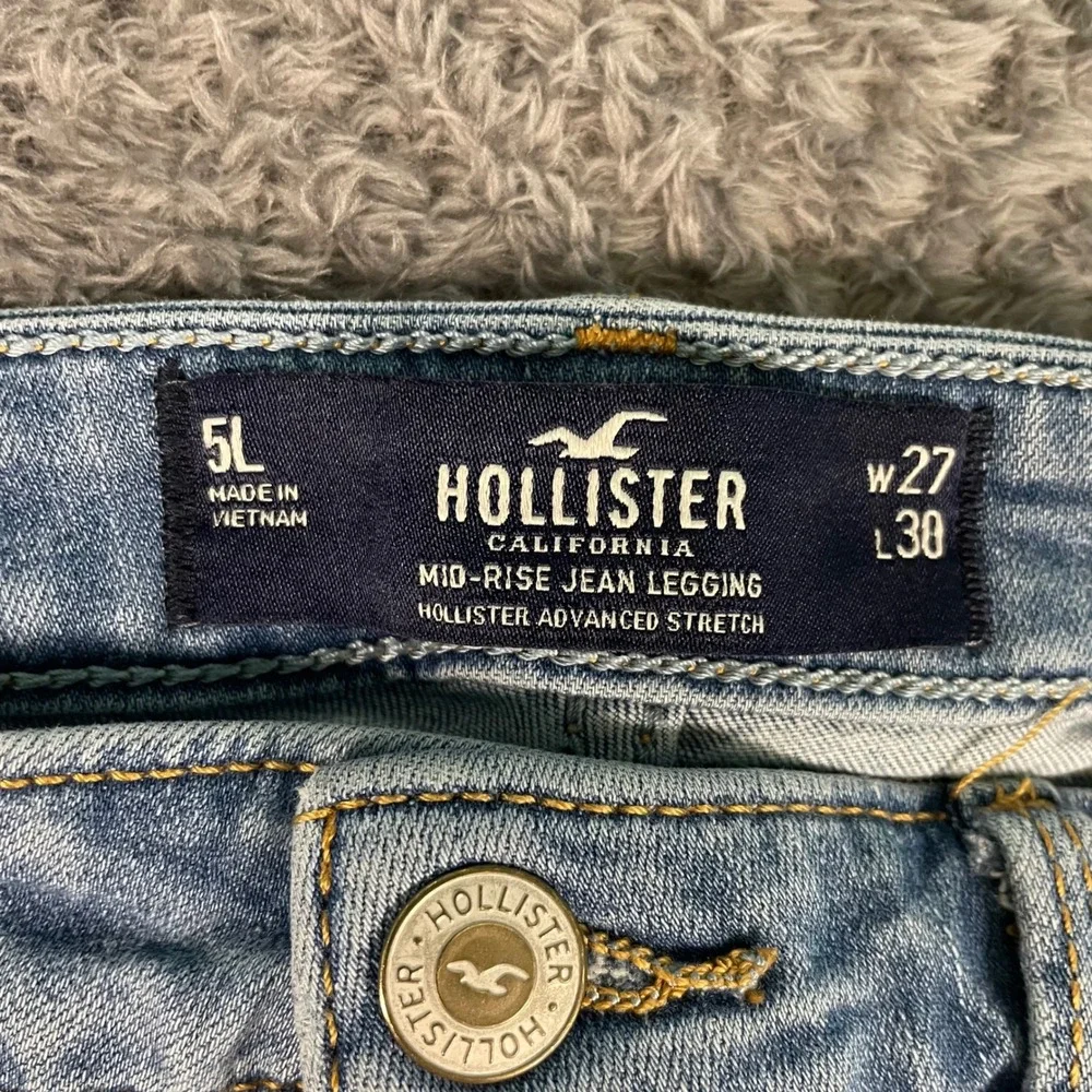 Hollister‎ Mid-Rise Jean Legging Size 5L Distressed Jegging Stretch Denim Preppy